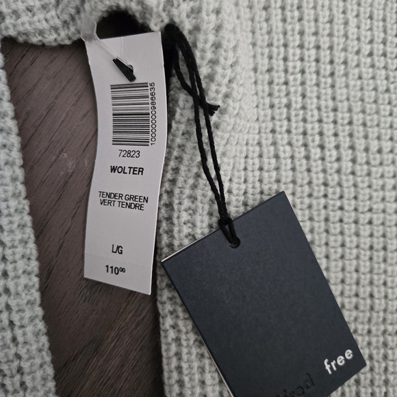 BNWT Aritzia Wilfred Wolter sweater - Picture 3 of 3